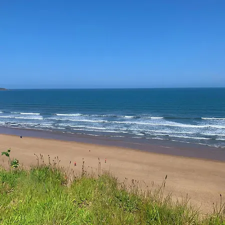 Mariners, The Bay, 2 Bedrooms With Ensuites, Parking Nearby, 1 Medium Or 2 Small Dogs Welcome 펜션 *
