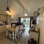 Дом отдыха Mariners, The Bay, 2 Bedrooms With Ensuites, Parking Nearby, 1 Medium Or 2 Small Dogs Welcome